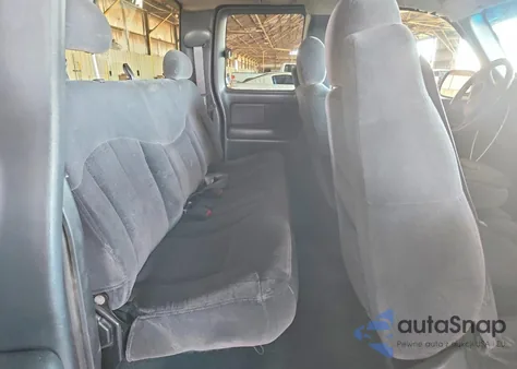 2001 Chevrolet Silverado C1500 from USA, damaged, VIN 1GCEC19V61Z334192